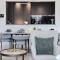 Livbnb - 2B with Modern Interiors, Emaar Boulevard