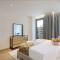 Livbnb - 2B with Modern Interiors, Emaar Boulevard - 迪拜