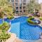 Livbnb - 2B with Modern Interiors, Emaar Boulevard