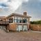 Great White Accommodation - Kleinbaai