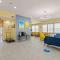 Days Inn & Suites by Wyndham DFW Airport South-Euless - 尤利斯