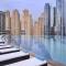 Stylish 1BR unit, Address Marina - Dubaj