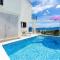 3 Bedroom villa with terrace and pool - Zaton Doli