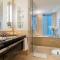 Luxe high floor Studio in address 36 - دبي