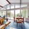Treetop Chalet