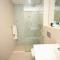 2BR Enchanted Hideaway with Pool & Gym Al Raha - Yas Island
