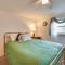 Country Escape Log Cabin Near Kentucky Lake!