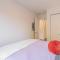 Modern 3BR Escape with 2 FREE Parking Spots - Longueuil