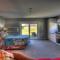 Sweet Suite! Modern, Pool, 2RM, 2BA, Ski Resort - Summer Pool - Shuttle - Killington Center 532 - كيلنغتون