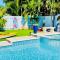 Mermaids Cove Heated Pool Jacuzzi Firepit Beach Access - Lantana