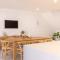 The Moorings 22, 4 Cromarty Rd - stunning townhouse with water views