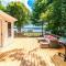 Cozy lake front home with beach - Mayhew