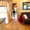 Yellowstone Cabin in Island Park- King bed with private bathroom and HOT TUB - آيلاند بارك