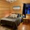Yellowstone Cabin in Island Park- King bed with private bathroom and HOT TUB - آيلاند بارك