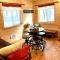 Yellowstone Cabin in Island Park- King bed with private bathroom and HOT TUB - آيلاند بارك