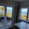 Beach Home with 3 double bedrooms and amazing sea views - Point Howard