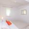 Color Apartments - One Bedroom Apartment with Terrace and Partial Sea View Blue - 米利尼
