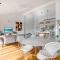 Luxury on the Hill, Noosa Heads