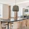 Sanders Regent - Popular Three-Bedroom Apartment Near Central Square