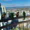 SURFERS PARADISE ABSOLUTE BEACHFRONT WITH VIEWS, HIGH LEVEL 1br Apt - IDEAL FOR COUPLES or 2 PPL TRAVELLING TOGETHER