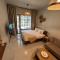 The Chic Retreat, Stylish Studio Close to Yas & Airport - 阿布扎比