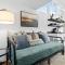 Spacious and Bright with Deck Walkable to 6th St - أوستن