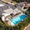 New Charming Spacious Disneyland Pool Home - 加登格罗夫