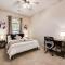 Heart of Grand Prairie 4BD with Pool & Game Room - أرلينغتون