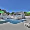Beautifully Renovated 2 Room, 2 Bath Suite in Killington - Shuttle and Summer Pool! 542 - 基灵顿