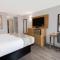 Coast Abbotsford Hotel & Suites