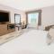 Coast Abbotsford Hotel & Suites