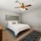 1 Mile to Texas A&M & Kyle Field - 5BD with Pingpong Table, Firepit and parking for 8 cars! - كوليج ستيشن