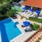 Villa Mateo - Three Bedroom Apartment with Terrace and Private Pool - Vodovada