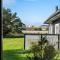 3 Bedroom Beautiful Home In Samsø
