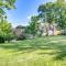 Centrally Located Omaha Home with Spacious Yard! - أوماها