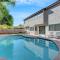 Bright Fun Spacious Home with Pool - Las Vegas