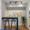 Comfy ATX Apt plus Balcony and Smart TV and Free Parking - Austin