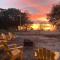 Retro by the Bay Close to Beach Eglin PetFriendly - Freeport