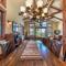 Compass Luxury Lodge - Access to HOA and Free Shuttle! - Truckee