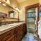 Compass Luxury Lodge - Access to HOA and Free Shuttle! - Truckee