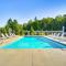 Walk to Ski Lift Spacious Condo in West Dover! - West Dover