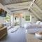 Waterfront Getaway, Pet Friendly & 1 Night Stays!
