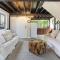 Waterfront Getaway, Pet Friendly & 1 Night Stays!
