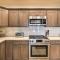 True Upscale Ski In & Out Condo with Pool & Hot Tub - 康威 True Upscale Ski In & Out Condo with Pool & Hot Tub - 康威