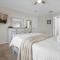 4 Bedroom- 2 Bathroom Manors Westridge 411 Ld