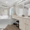 4 Bedroom- 2 Bathroom Manors Westridge 411 Ld