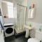 1 of 4 Rooms, shared Kitchen and bathroom close to beach uni centre airport bus gyms - 阿伯丁
