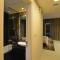 Stunning Studio with Infinity Pool , Canal View , Gym & Free Parking - Dubaj