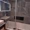 Chalet 3 chambres avec spa et piscine, pied des pistes - FR-1-461-25