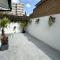 stylish Garden-level flat in Chiswick